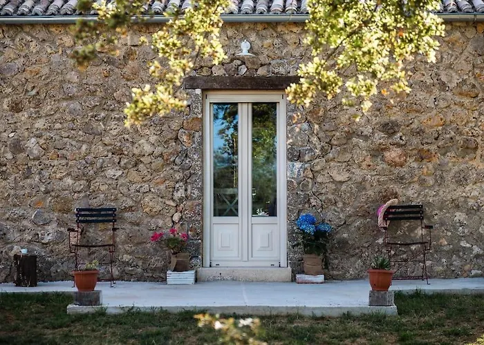 The Wild Cyclamen Stone House And Estate