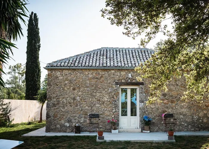 The Wild Cyclamen Stone House And Estate *